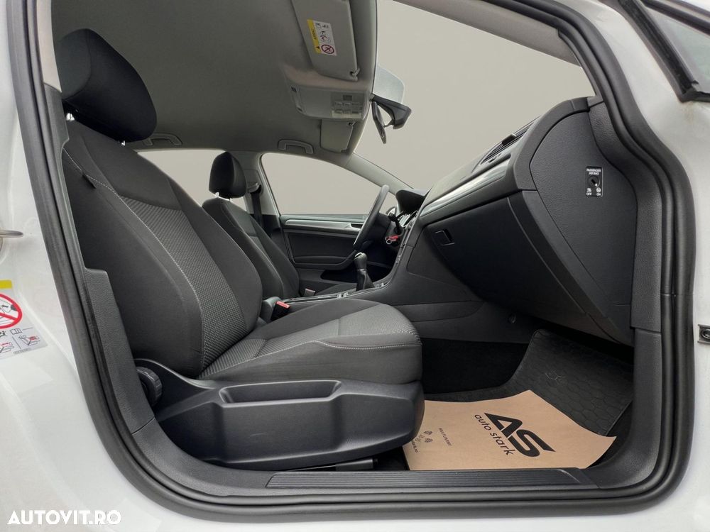 VOLKSWAGEN Golf 2020 — imagine 20