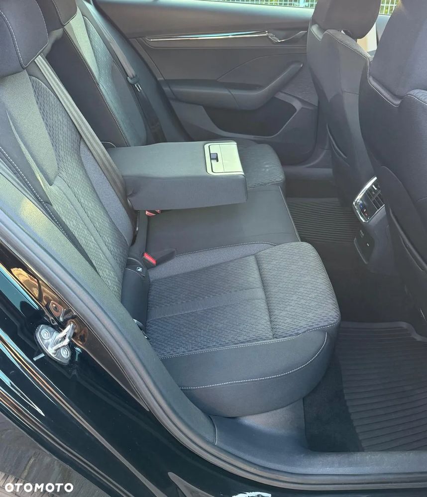 Skoda Octavia 2.0 TDI DSG Ambition - 25