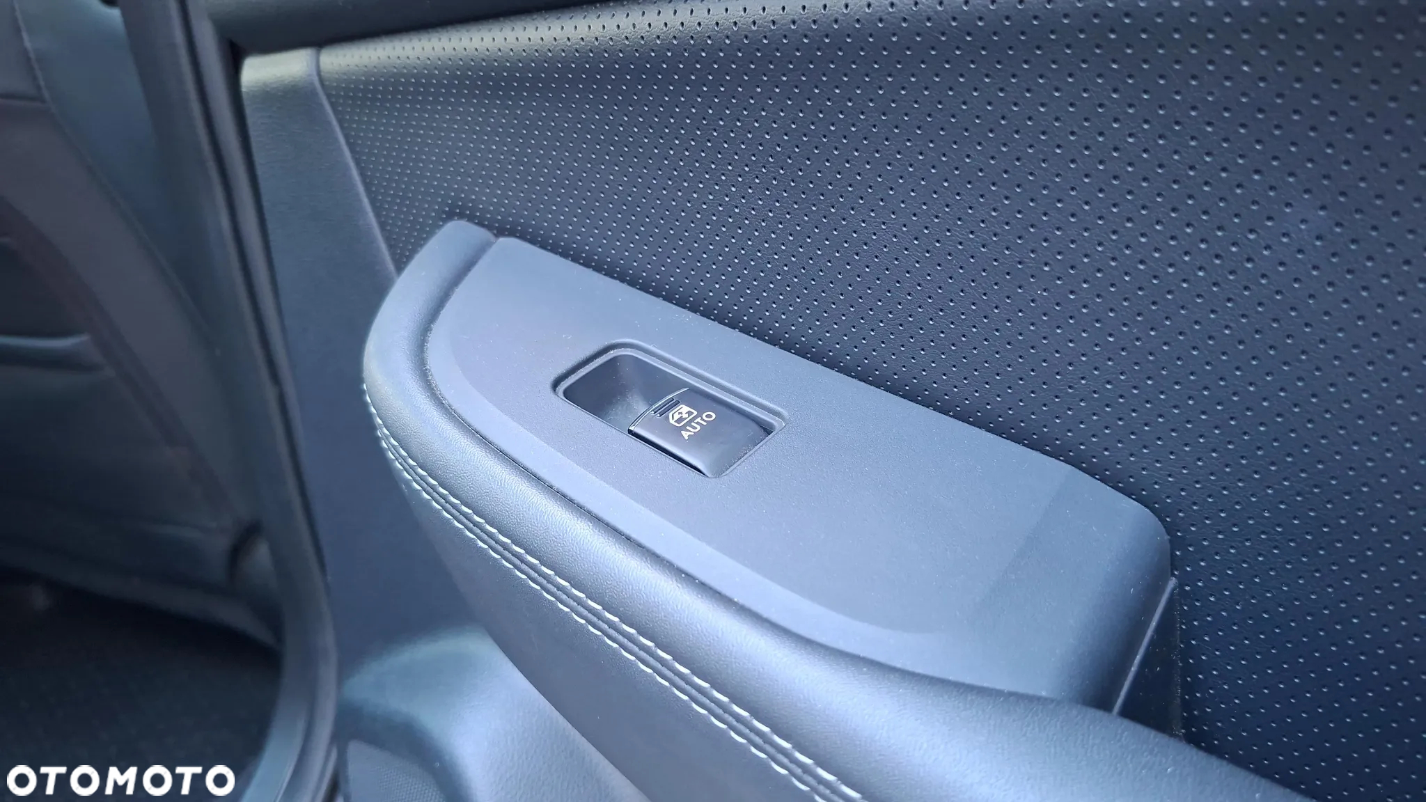 Subaru Outback 2.0D Exclusive Lineartronic - 36
