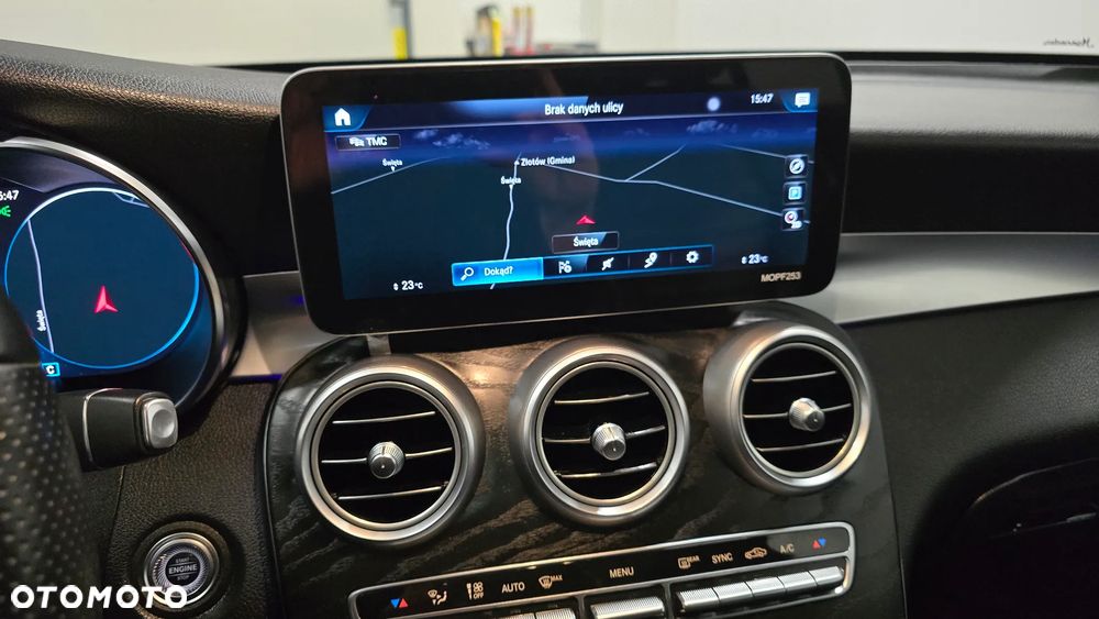 Mercedes-Benz GLC 300 d 4Matic 9G-TRONIC AMG Line Plus - 37