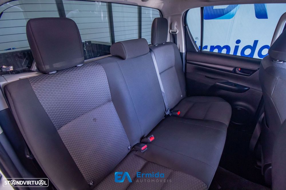 Toyota Hilux 2.4 D-4D 4WD CD CH - 25