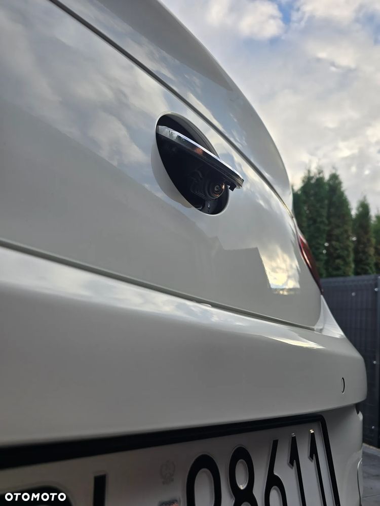 Mercedes-Benz Klasa E 300 9G-TRONIC - 27