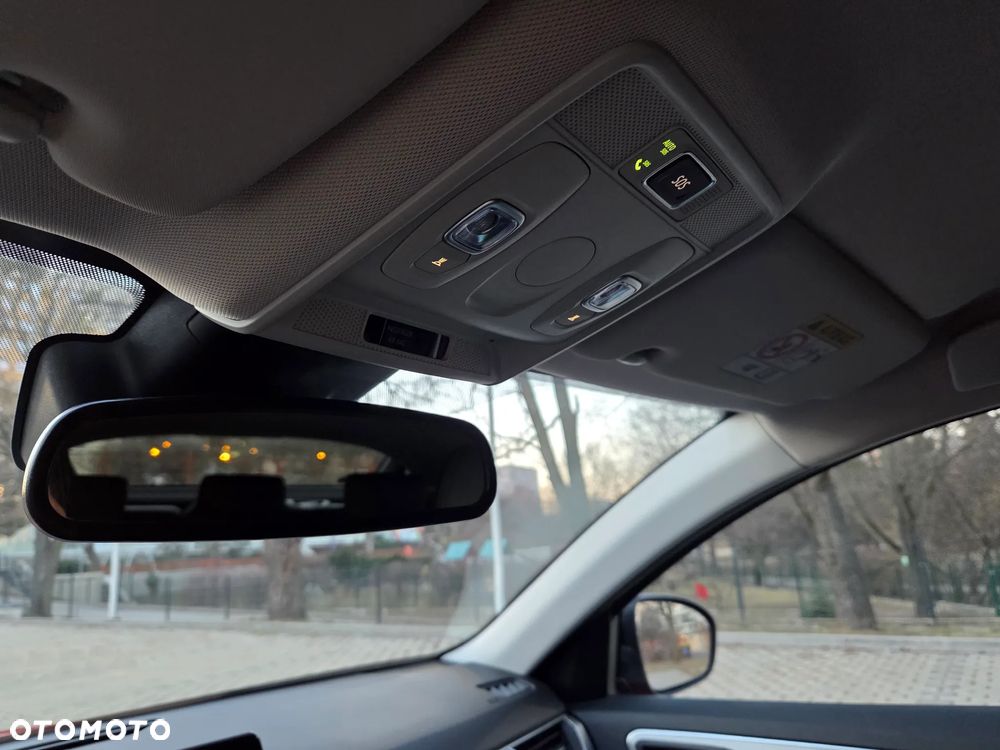 Renault Arkana 1.6 E-TECH Intens MMT - 34