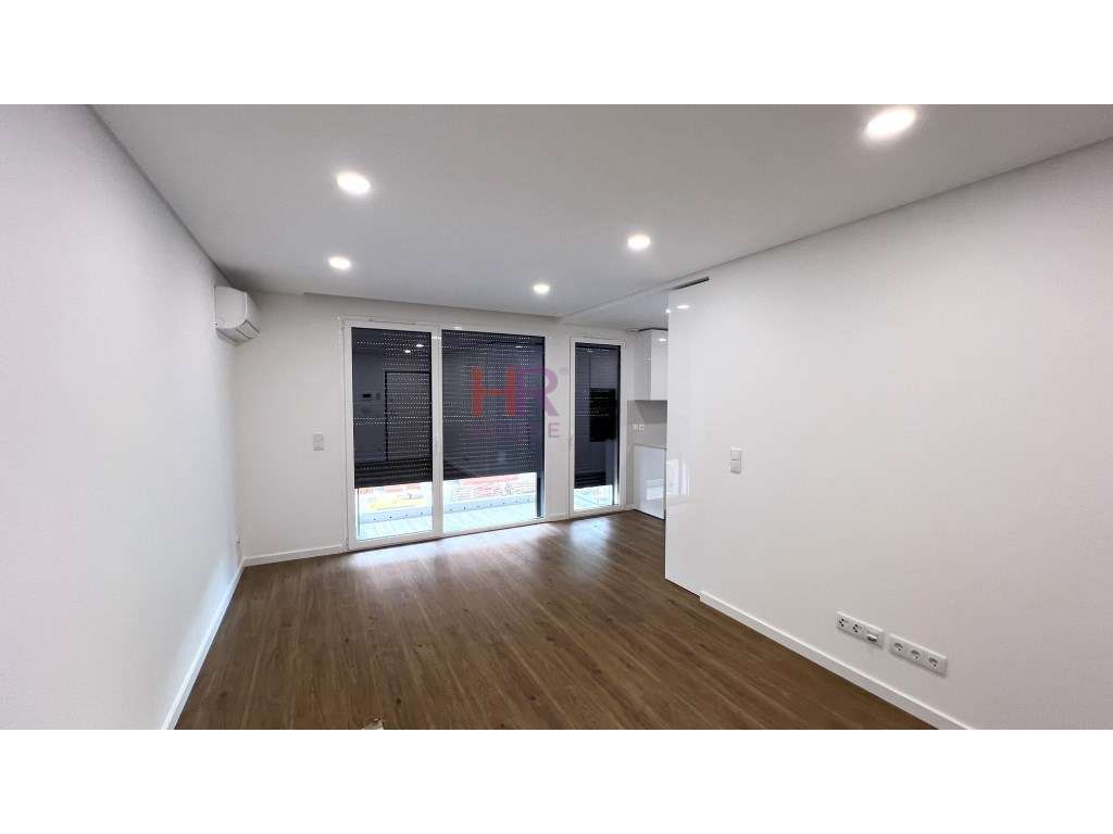 Arrenda-se T1 Novo Quinta da Portela - Grande imagem: 2/14