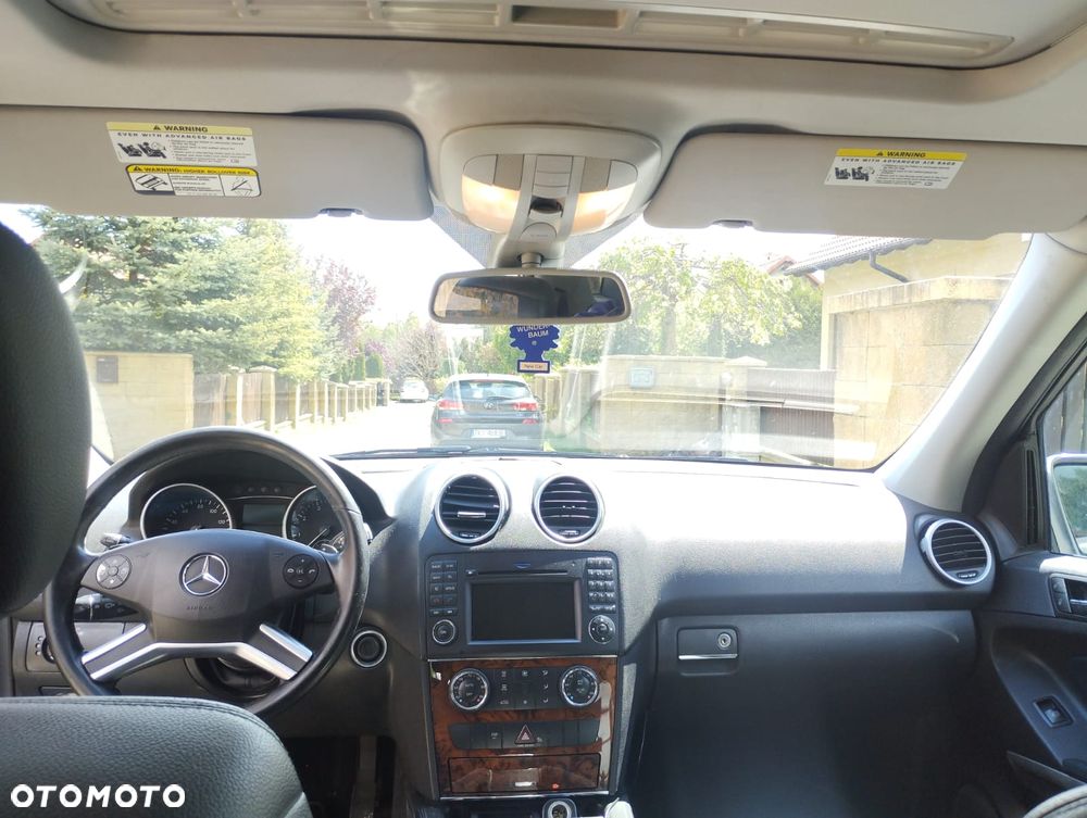 Mercedes-Benz ML - 13