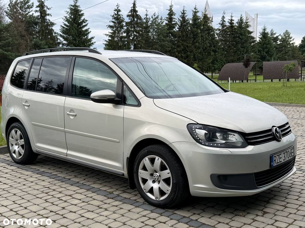 Volkswagen Touran - 1