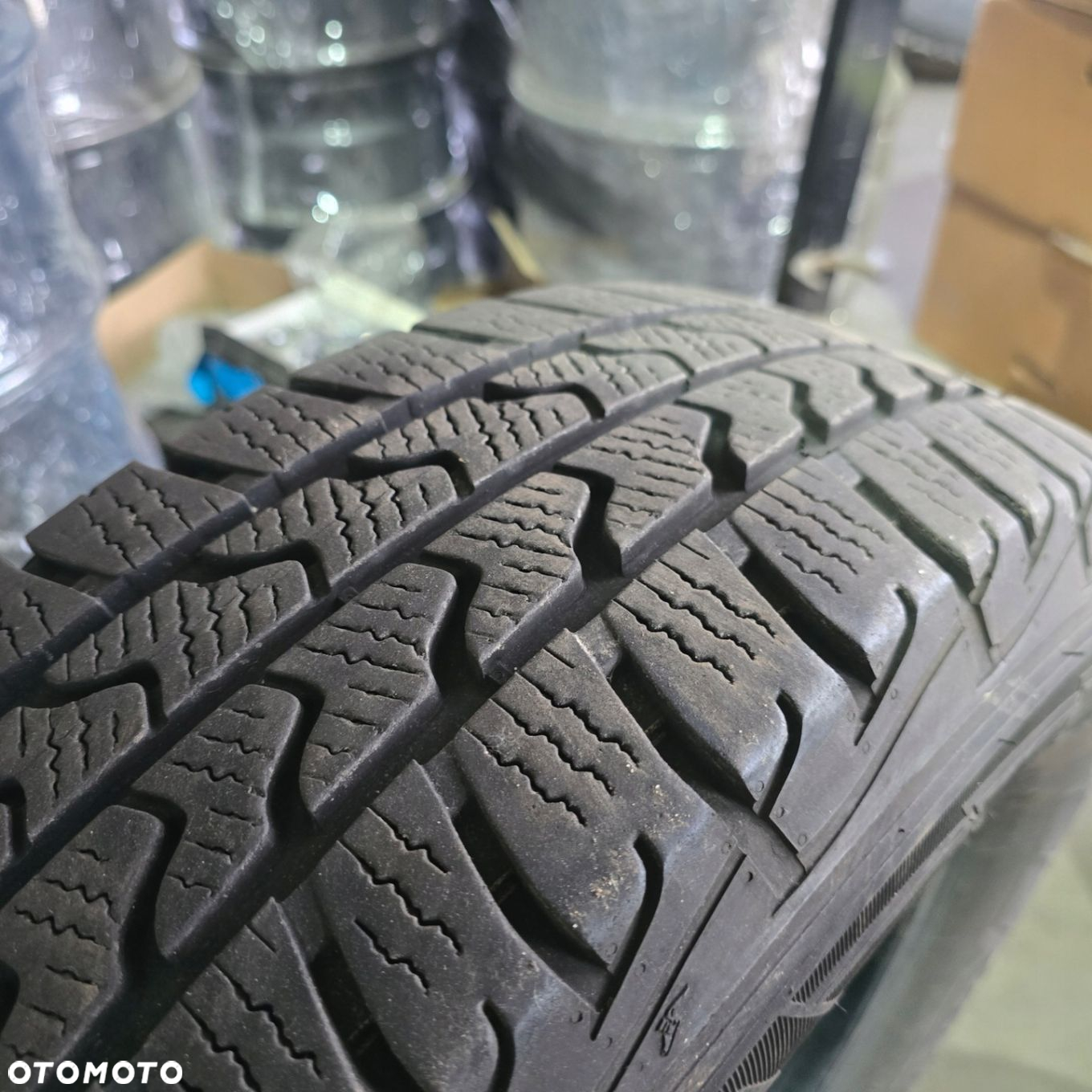 GOODYEAR ULTRAGRIP CARGO 205/75R16C 113/111R 22R 1X - 2