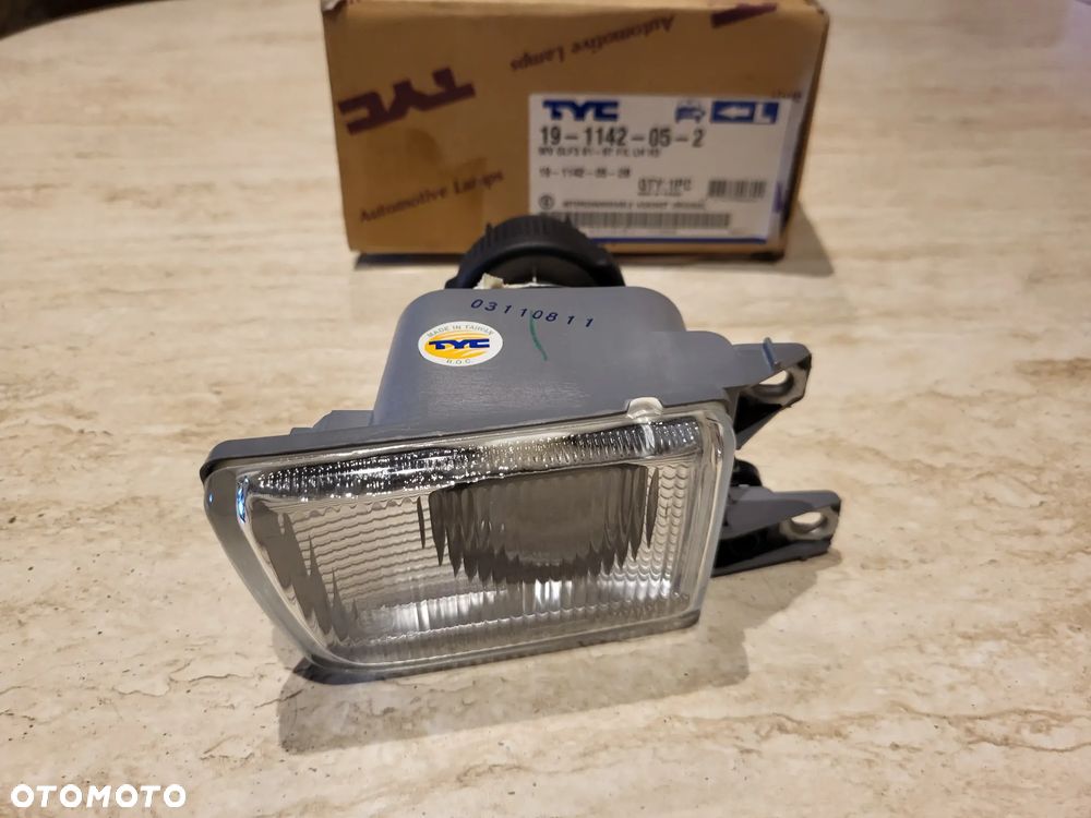 Reflektor przeciwmgłowy VW GOLF III Lewy LAMPA PRZECIWMGIELNA VW GOLF III 92-97 H3 LE VENTO 19-1142-05-2,1H0 941 699 B, 1H0941699 ,1H0941699B , 1H0941699C ,1HO941699 - 5