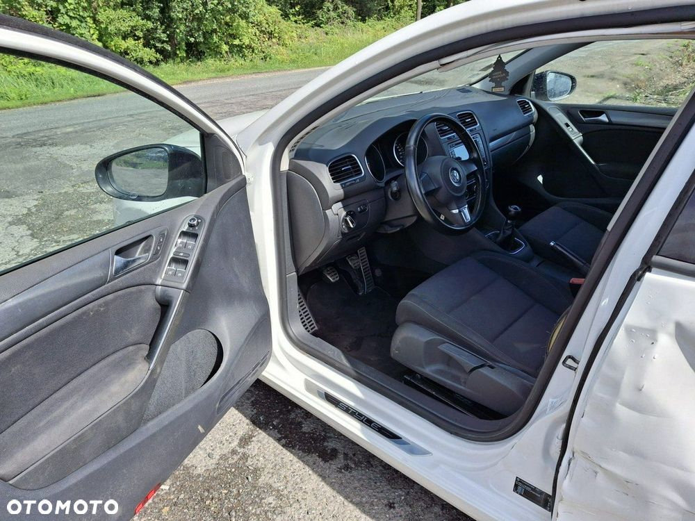 Volkswagen Golf - 16