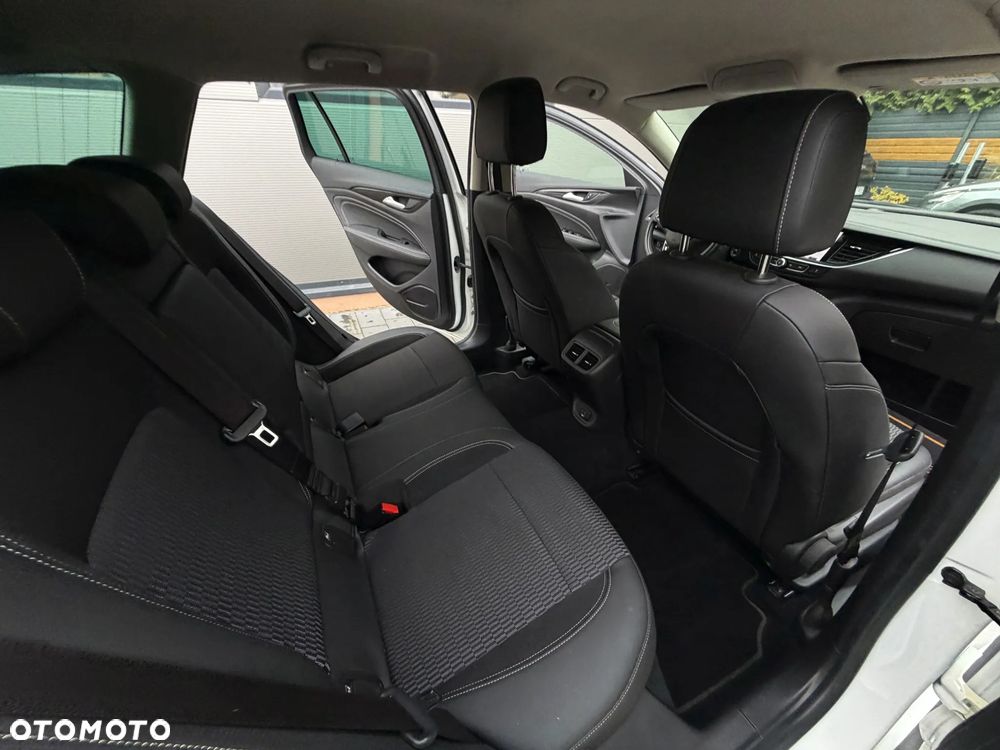 Opel Insignia - 17