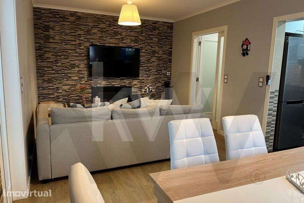 Apartamento T3 totalmente remodelado, com suite, em Santo António dos - Grande imagem: 4/25