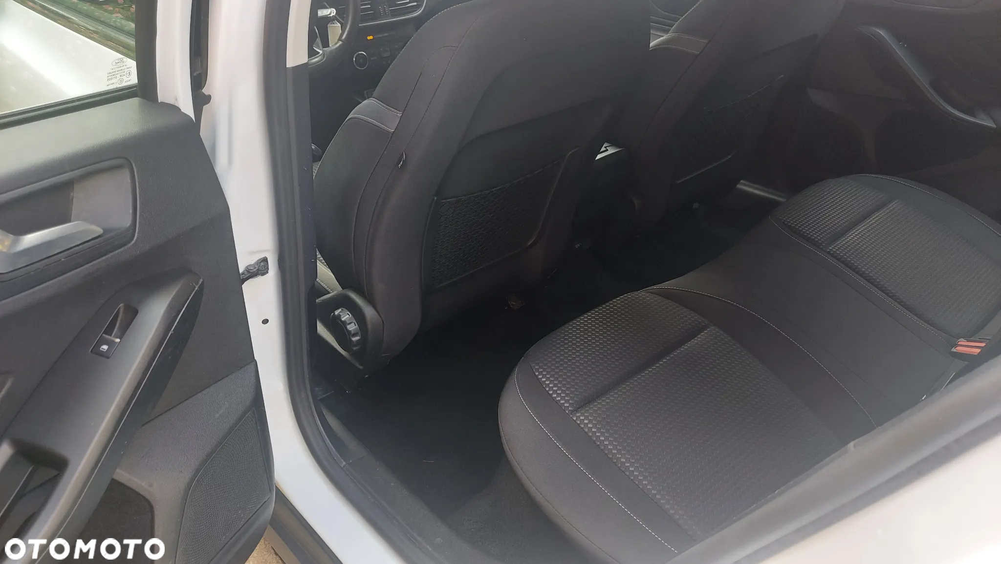 Ford Focus 1.5 EcoBlue Trend Edition Business - 18