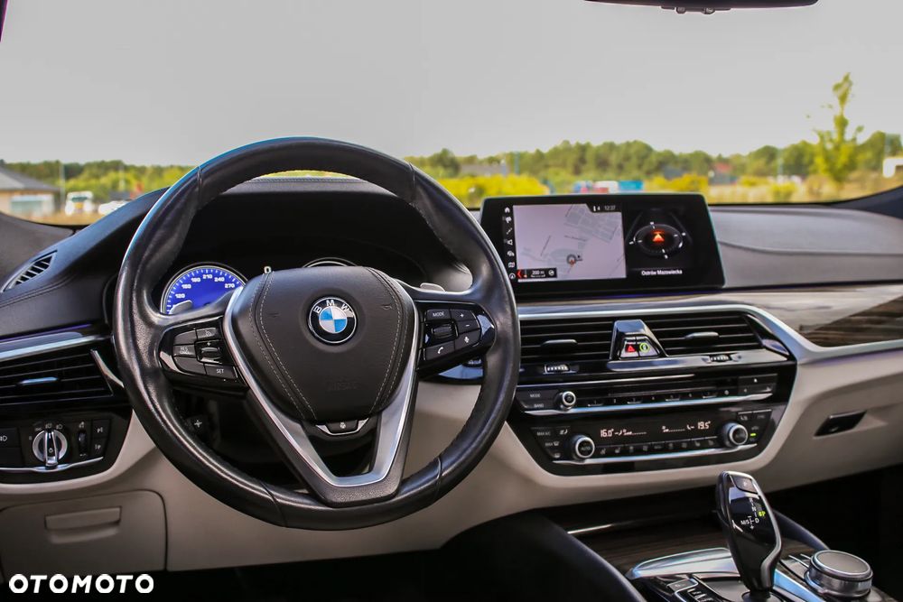 BMW 6GT 640i xDrive Sport Line - 26