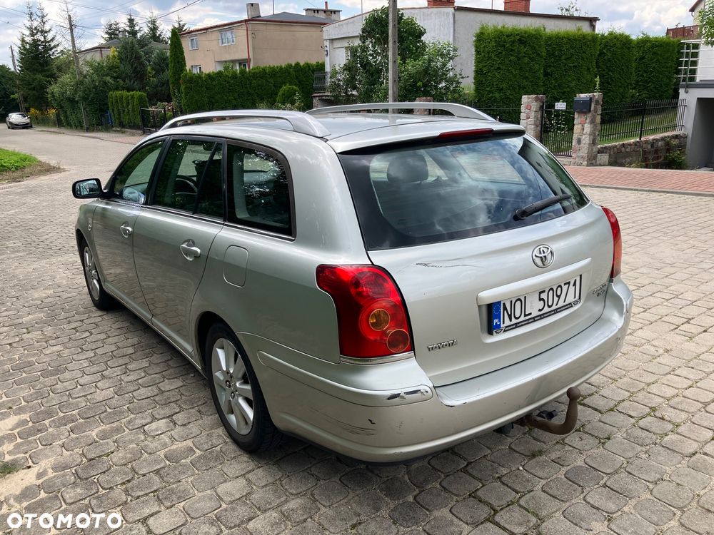Toyota Avensis 2.0 D-4D Combi - 5
