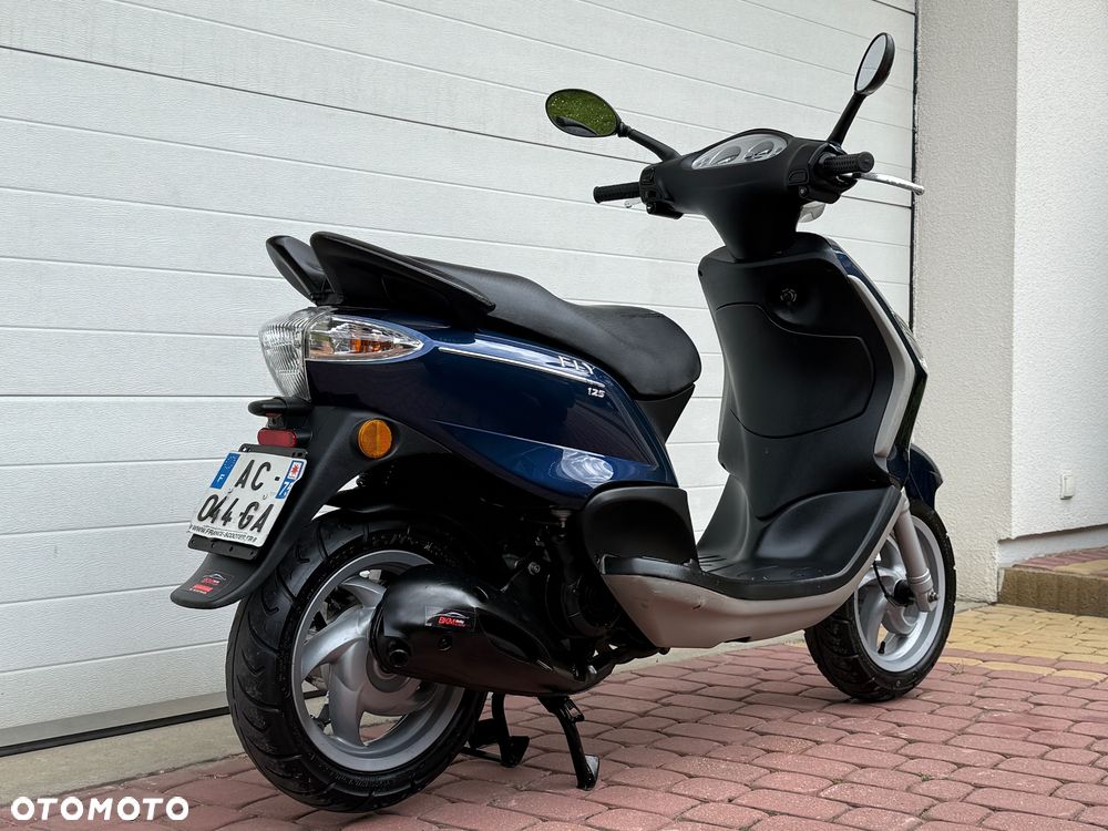 Piaggio FLY - 9