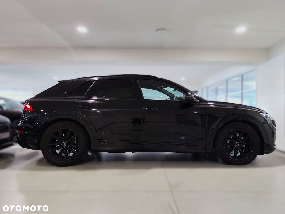 Audi Q8 - 6