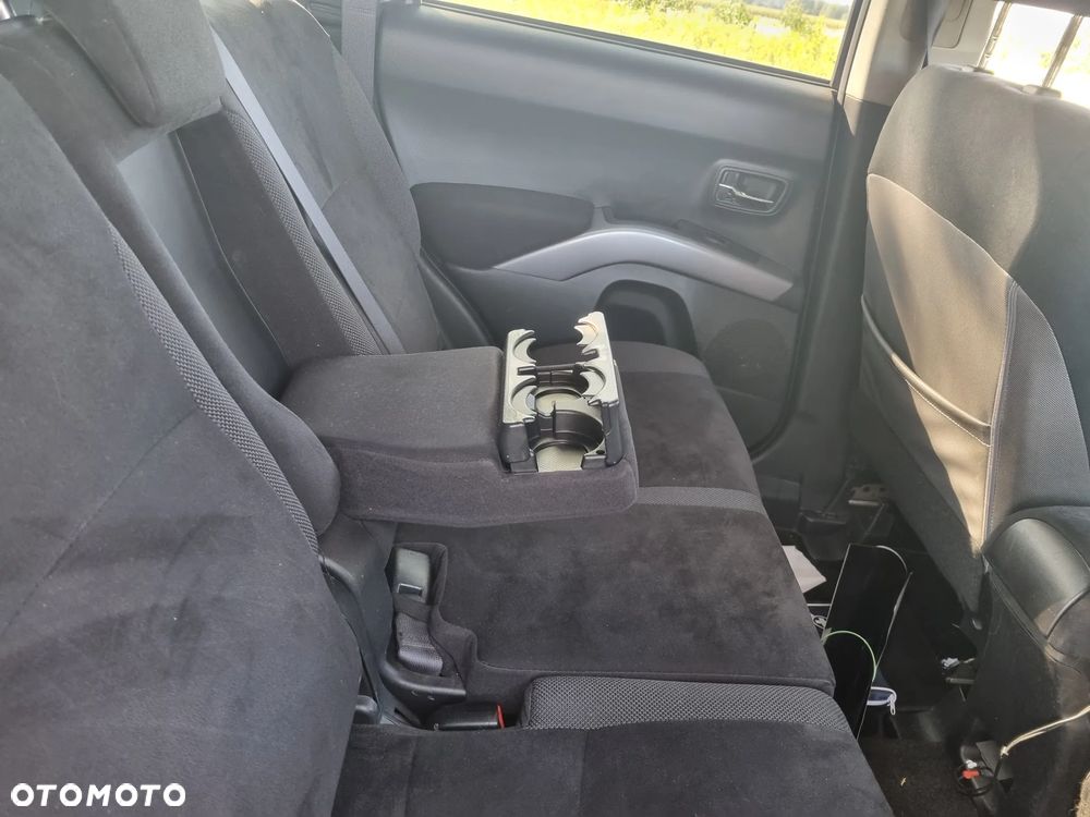 Mitsubishi Outlander 2.0 DID Invite SE - 34