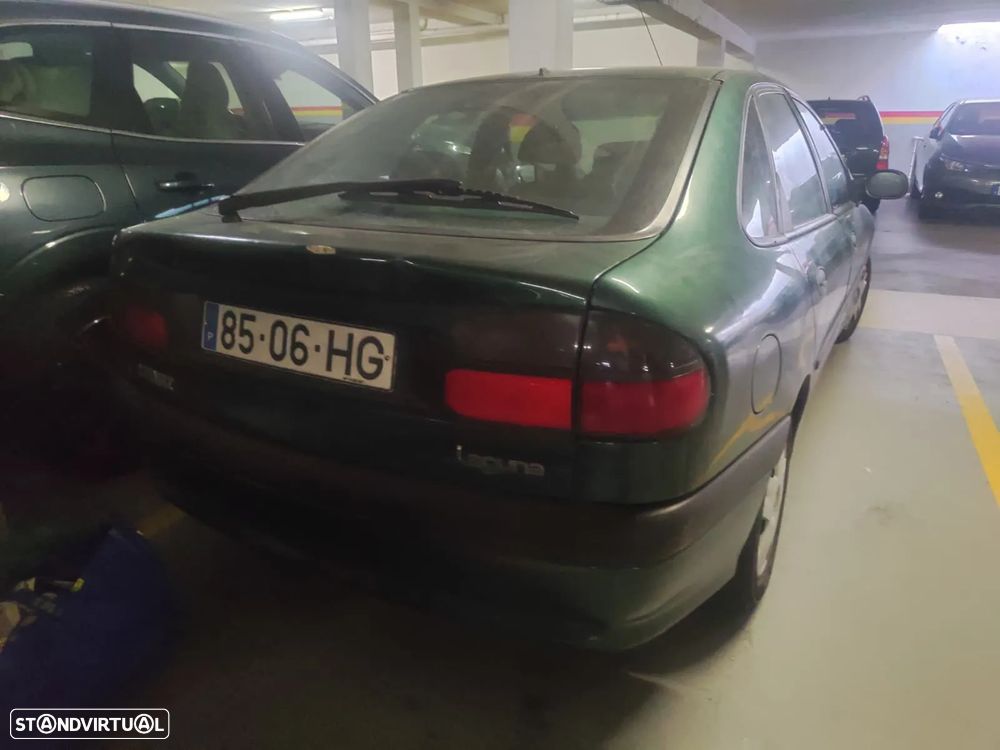 Renault Laguna 1.8 RT - 3