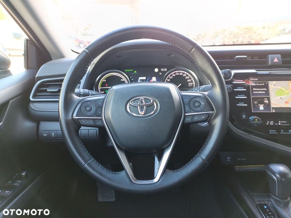 Toyota Camry 2.5 Hybrid Executive CVT - 16