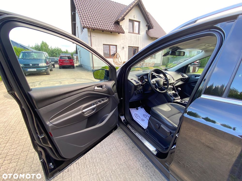 Ford Kuga 2.0 TDCi 4x4 Titanium - 28