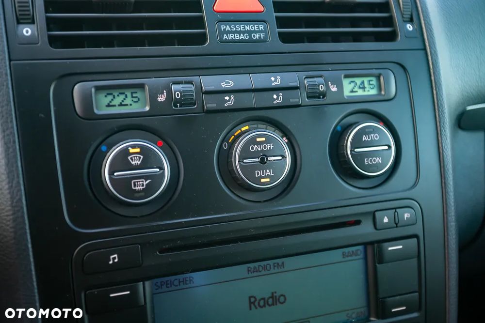 Volkswagen Touran 1.9 TDI DSG Trendline - 25