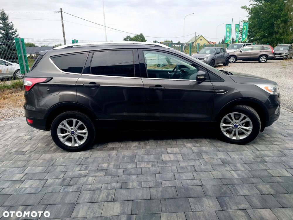 Ford Kuga 2.0 TDCi 2x4 Titanium - 8