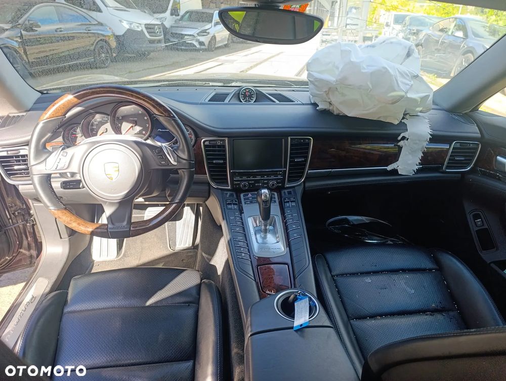 Porsche Panamera 4 - 6