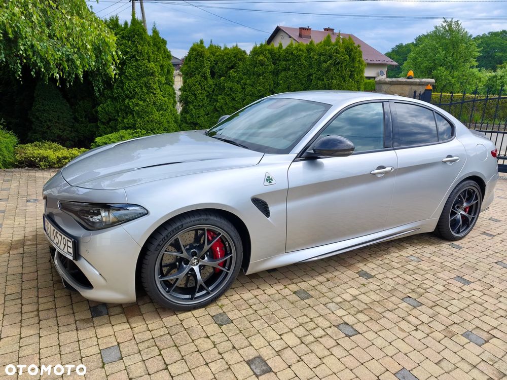 Alfa Romeo Giulia 2.9 V6 Bi-Turbo AT8 Quadrifoglio - 1
