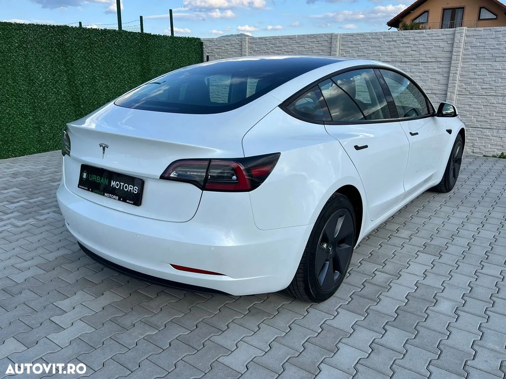 Tesla Model 3 Standard Reichweite Plus Hinterradantrieb - 2