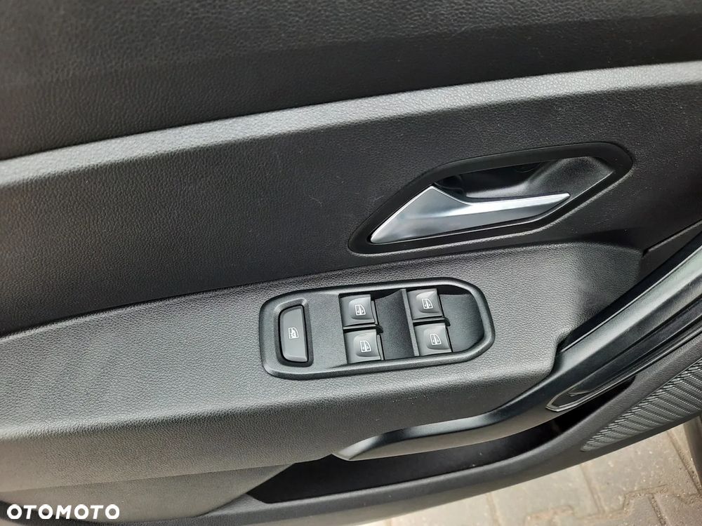 Dacia Duster SCe 115 2WD Essential - 14