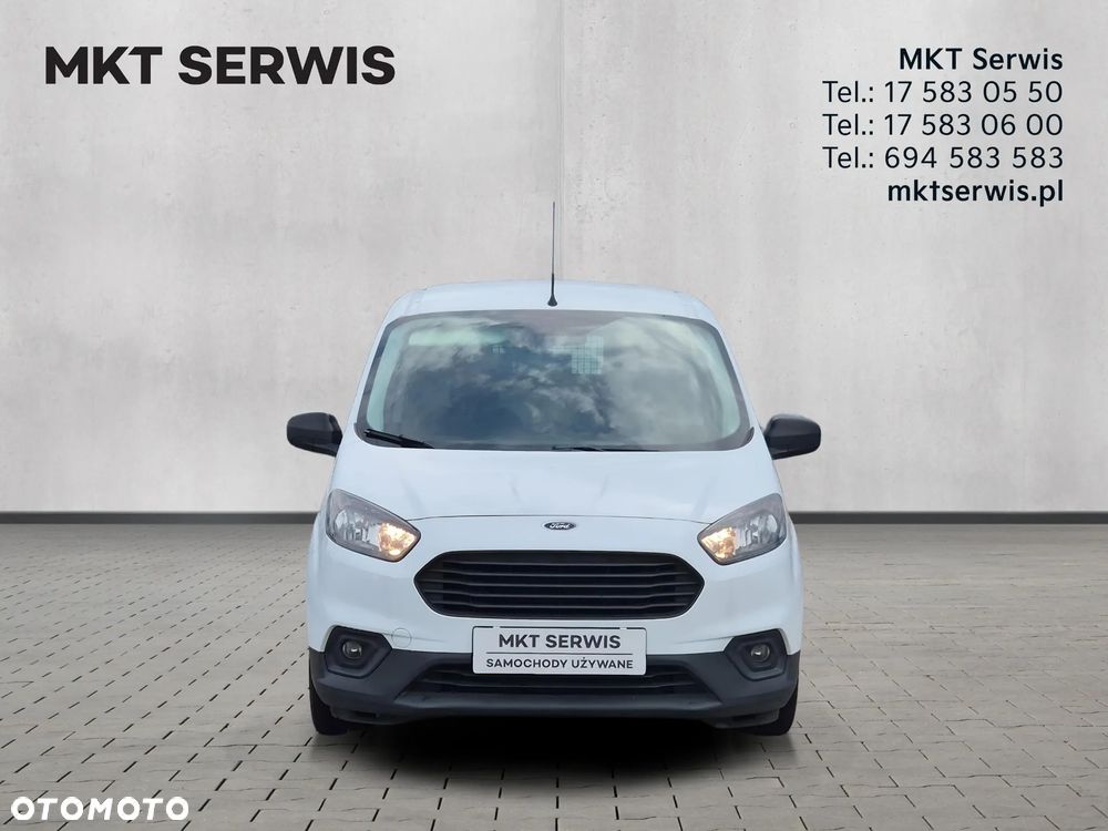 Ford Transit Courier - 8