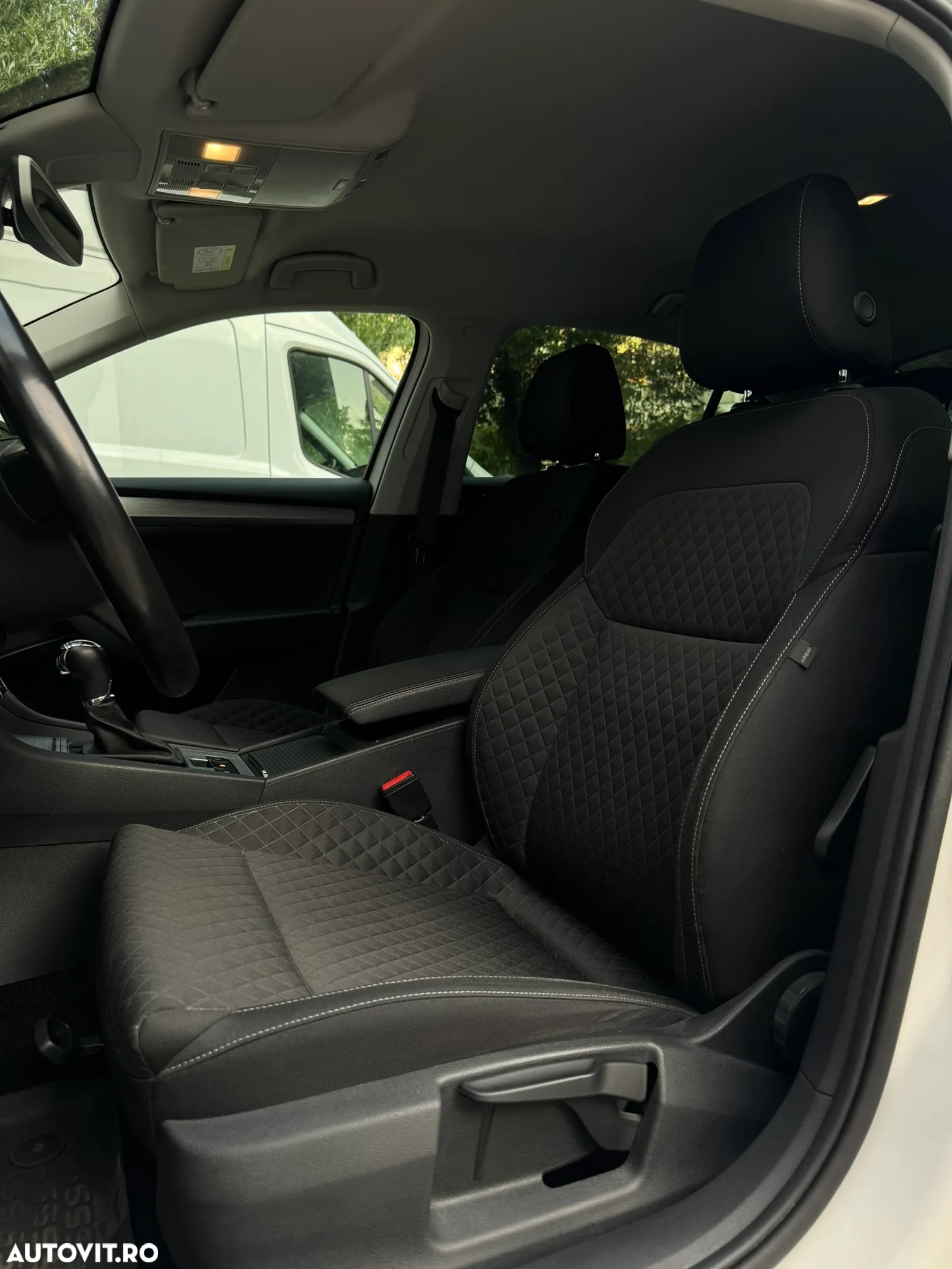 Skoda Superb 2.0 TDI DSG Style - 11