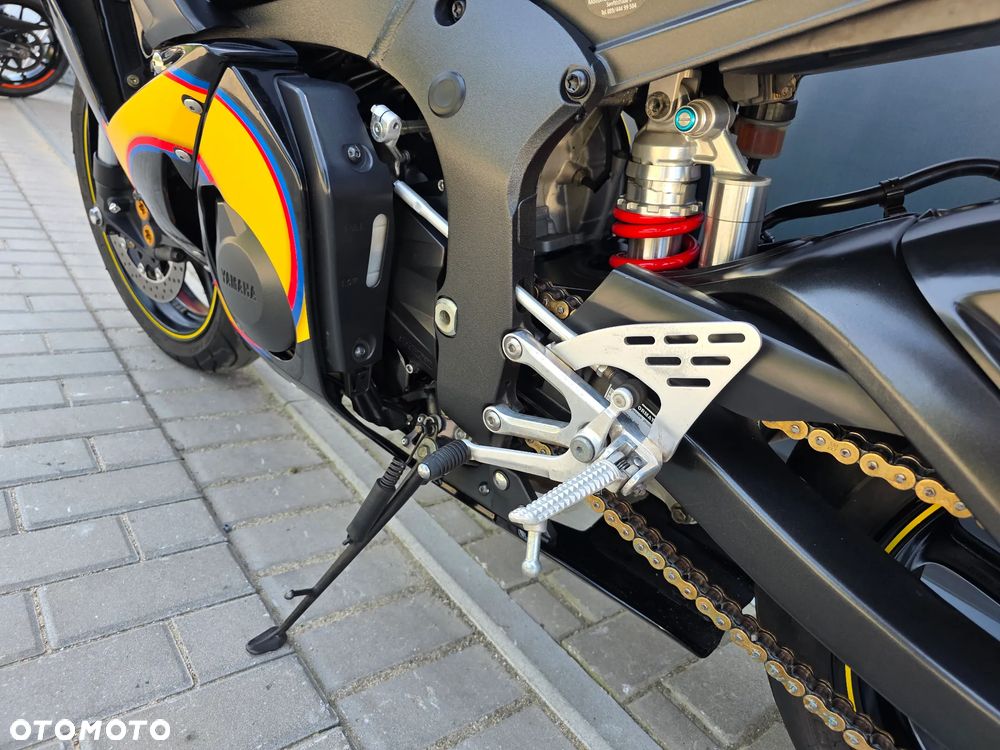 Yamaha R6 - 11