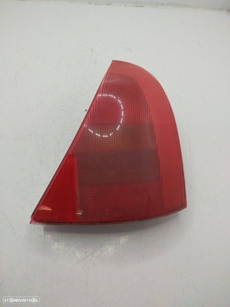 Farolim Stop Dto Renault Clio Ii (Bb0/1/2_, Cb0/1/2_)