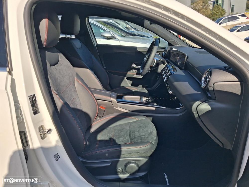 Mercedes-Benz A 250 Limousine - 15