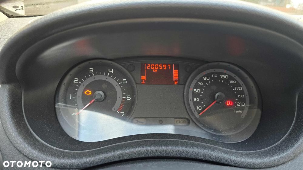 Renault Clio 1.4 16V Authentique - 9