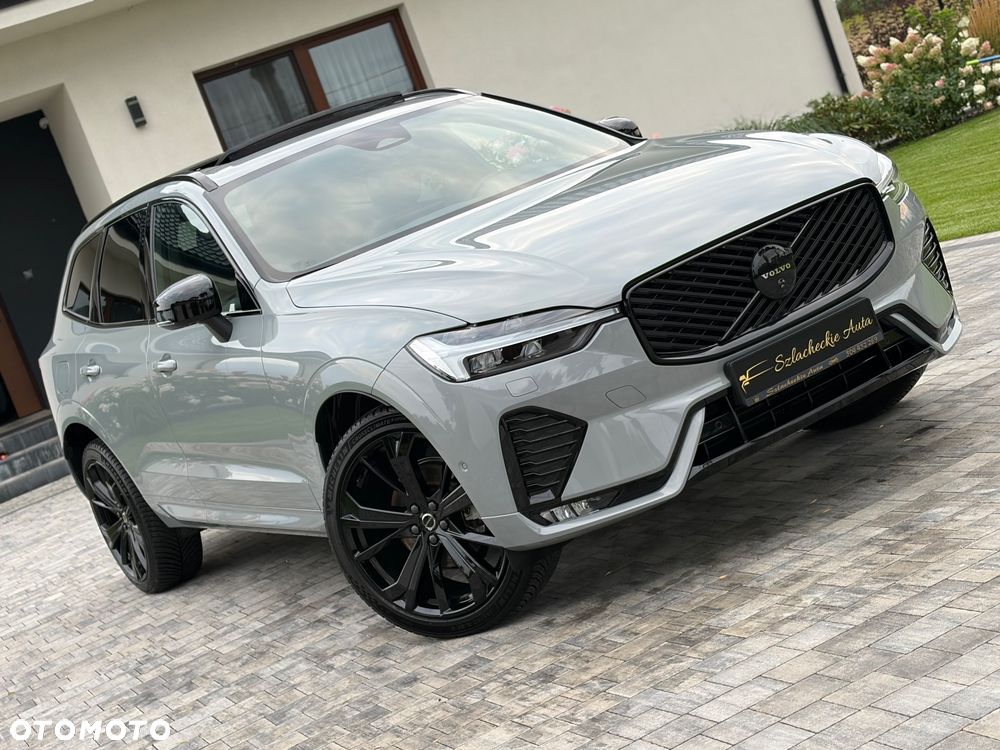 Volvo XC 60 B5 B AWD Ultra Black Edition - 11