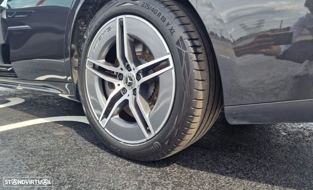 Mercedes-Benz E 300 de AMG Line - 16