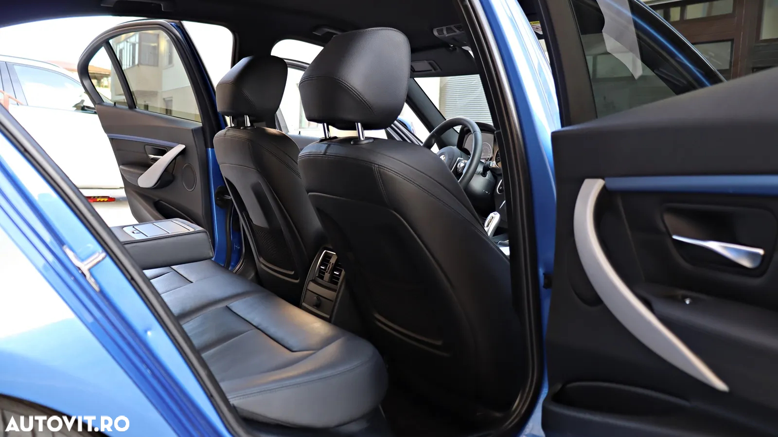 BMW Seria 3 330e iPerformance M Sport - 15