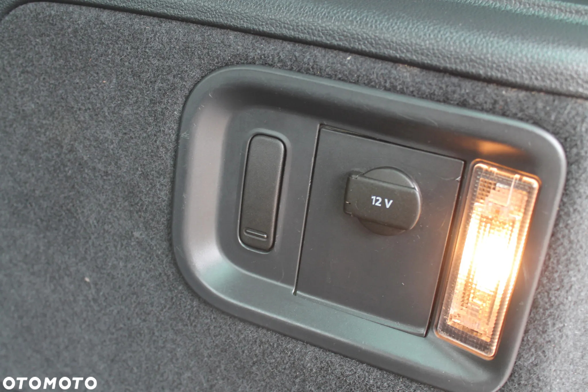 Volkswagen Sharan 2.0 TDI BlueMotion Technology Comfortline - 28