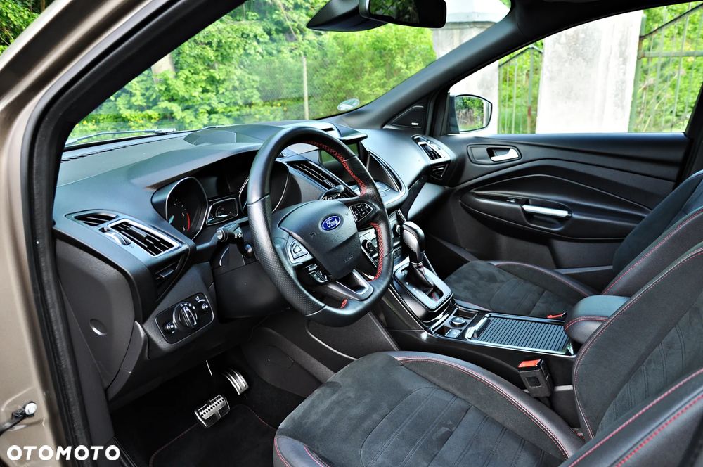 Ford Kuga 2.0 TDCi 4x4 ST-Line - 15