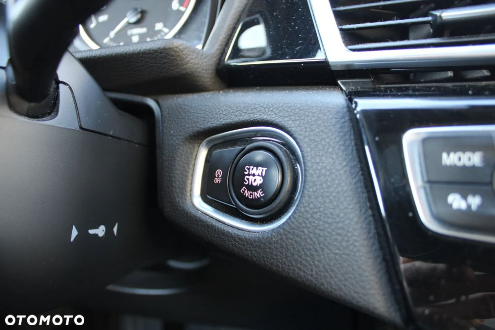 BMW Seria 2 220d Active Tourer xDrive Sport-Aut Sport Line - 30