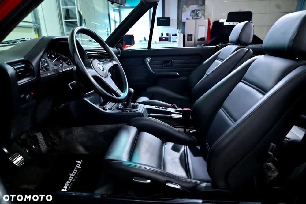 BMW Seria 3 325i - 28