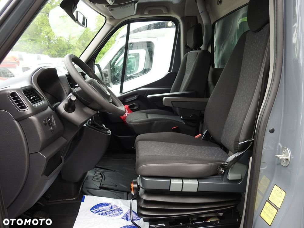 Opel MOVANO PLANDEKA WINDA 9 PALET WEBASTO KLIMATYZACJA TEMPOMAT NAWIGACJA LEDY PNEUMATYKA  165KM - 31