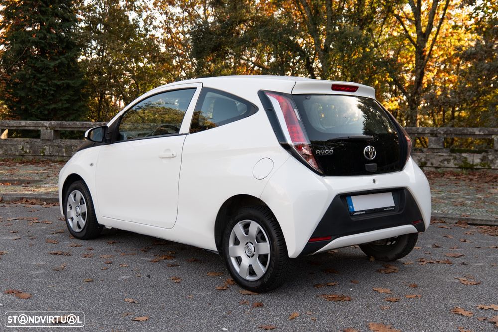 Toyota Aygo x-play Eco - 3