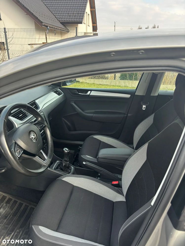 Skoda RAPID Spb 1.0 TSI Drive - 8