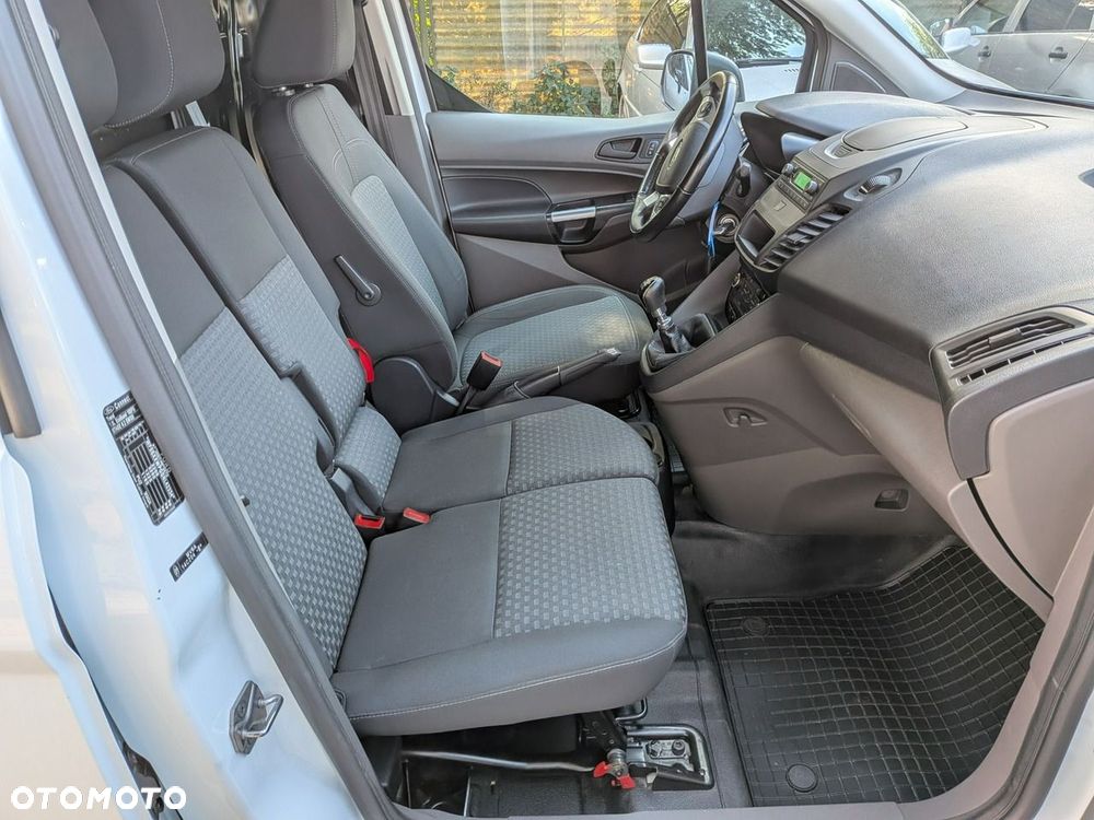 Ford Transit Connect - 18