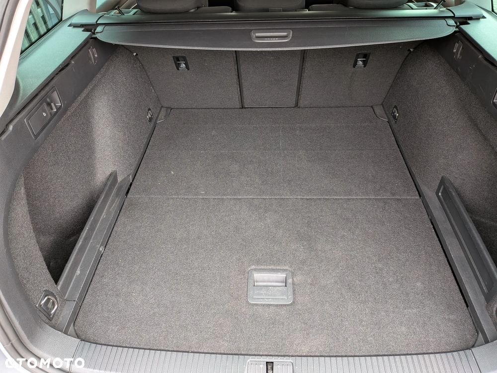 Volkswagen Passat 2.0 TDI SCR DSG - 26