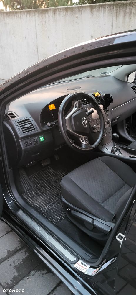 Toyota Avensis 1.8 Luna MS - 22