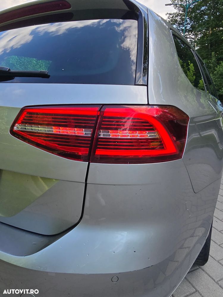 Volkswagen Passat 2.0 TDI Highline - 33